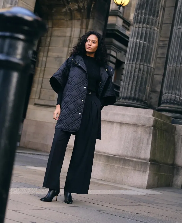 Barbour Women's Astor Quilted Cape