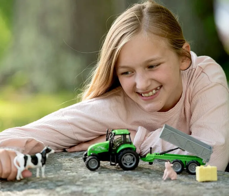 Breyer Farms Tractor & Tag-A-Long Wagon