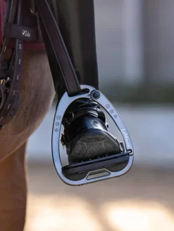 LeMieux Vector Control Stirrup